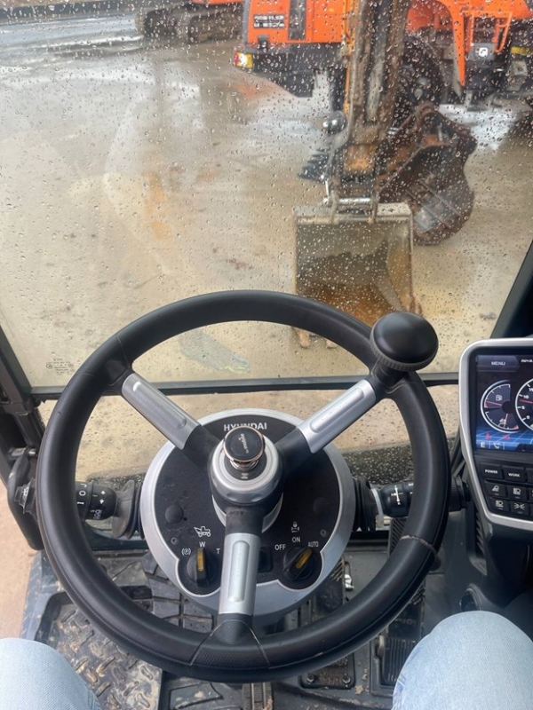 HYUNDAI HW145 2017 год 3